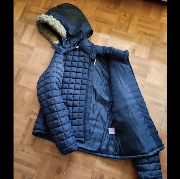 Winter Black Jacket - Picture 2 of 4